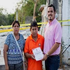 Gobierno de Kanasín se compromete a construir casa a familia afectada por explosión