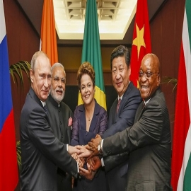 BRICS New Development Bank abandona el dólar estadounidense y ofrece préstamos en monedas locales