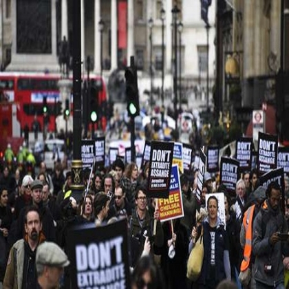 Marchan miles en Londres contra la extradición de Assange