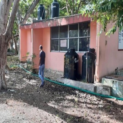 Comienza limpieza de más de 3 mil escuelas de Yucatán tras estar cerradas por meses