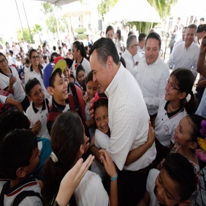 El alcalde Renán Barrera Concha impulsa el reconocimiento y promoción de la lengua maya