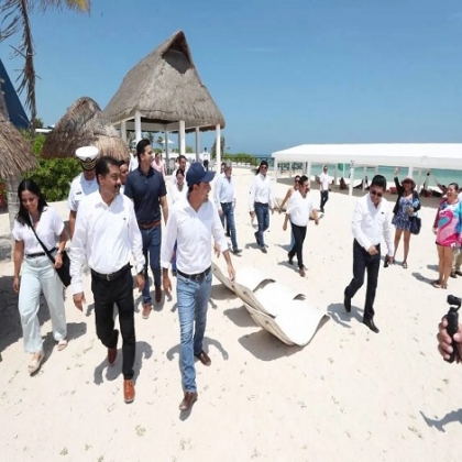 El Gobernador Mauricio Vila Dosal supervisó la modernización del Hotel Costa Club en el puerto de Yucalpetén