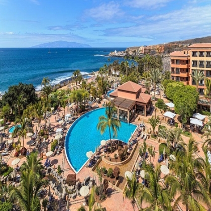 Las fotos del lujoso hotel de Tenerife donde están confinados más de mil turistas por dos casos de coronavirus