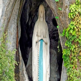 Coronavirus: En Santuario de Lourdes piden por fieles que no pueden acceder a sacramentos