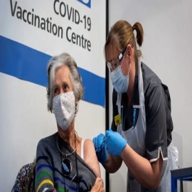 Los vacunados contra el Covid están dando positivo en las pruebas del VIH, advierten varios estudios