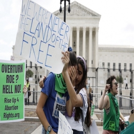 La Corte Suprema de EE.UU. revoca el derecho constitucional al aborto