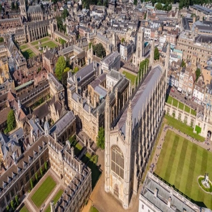 Cambridge prohibió a los blancos de sus posgrados para “darle más oportunidades” a las minorías