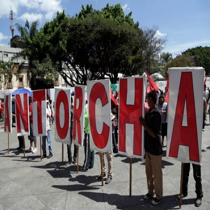 La UIF bloquea 10 cuentas de Antorcha Campesina