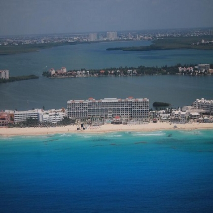 Cancún: Inicia monitoreo aéreo del sargazo en las costas de Quintana Roo