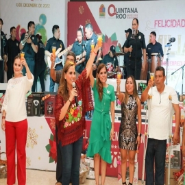 Celebra la gobernadora Mara Lezama Posada Navideña con colaboradores de la familia DIF Quintana Roo