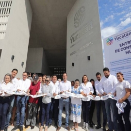 Con renovado mercado y la rehabilitación de Centros Comunitarios Deportivos, el Gobernador Vila Dosal transforma la vida de la gente de Kanasín