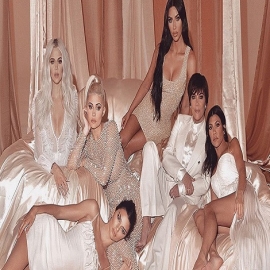 Las Kardashian se pasan otra vez con Photoshop (¿o es cosa de las malas lenguas?)
