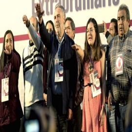 El partido de AMLO, Morena, vuela en pedazos por pleito de la élite (“ambicioso y vulgar”) por poder