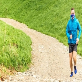 Realizar deporte con mascarilla reduce el oxígeno un 4% y se aspira un 20% más de dióxido de carbono