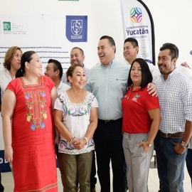 Renán Barrera suma esfuerzos a favor de los grupos más vulnerables de Yucatán