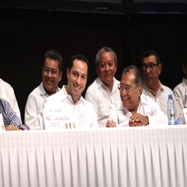El Gobernador Mauricio Vila Dosal llamó a los trabajadores yucatecos a cerrar filas para cuidar la paz laboral y social