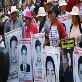Herida por 43 desaparecidos de Ayotzinapa no sanará hasta que haya justicia, dice Obispo