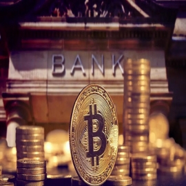 Qué riesgos y beneficios se presentan al tener bitcoin en un banco