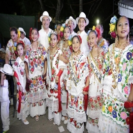 Algarabía y tradición se entrelazan en el emblemático “Lunes Regional” en Ciudad Carnaval