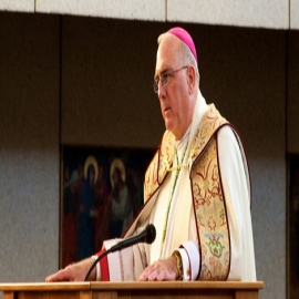 Joe Biden está “bajo el control de los extremistas del aborto”, afirma el arzobispo Joseph Naumann